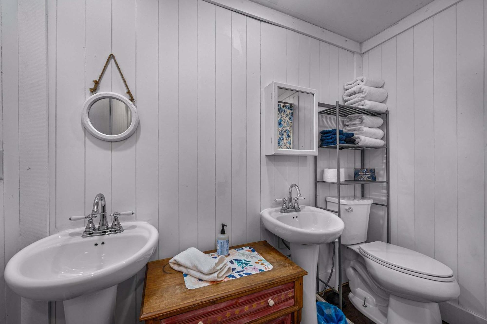 Rubys Roost Villa Mentone ภายนอก รูปภาพ