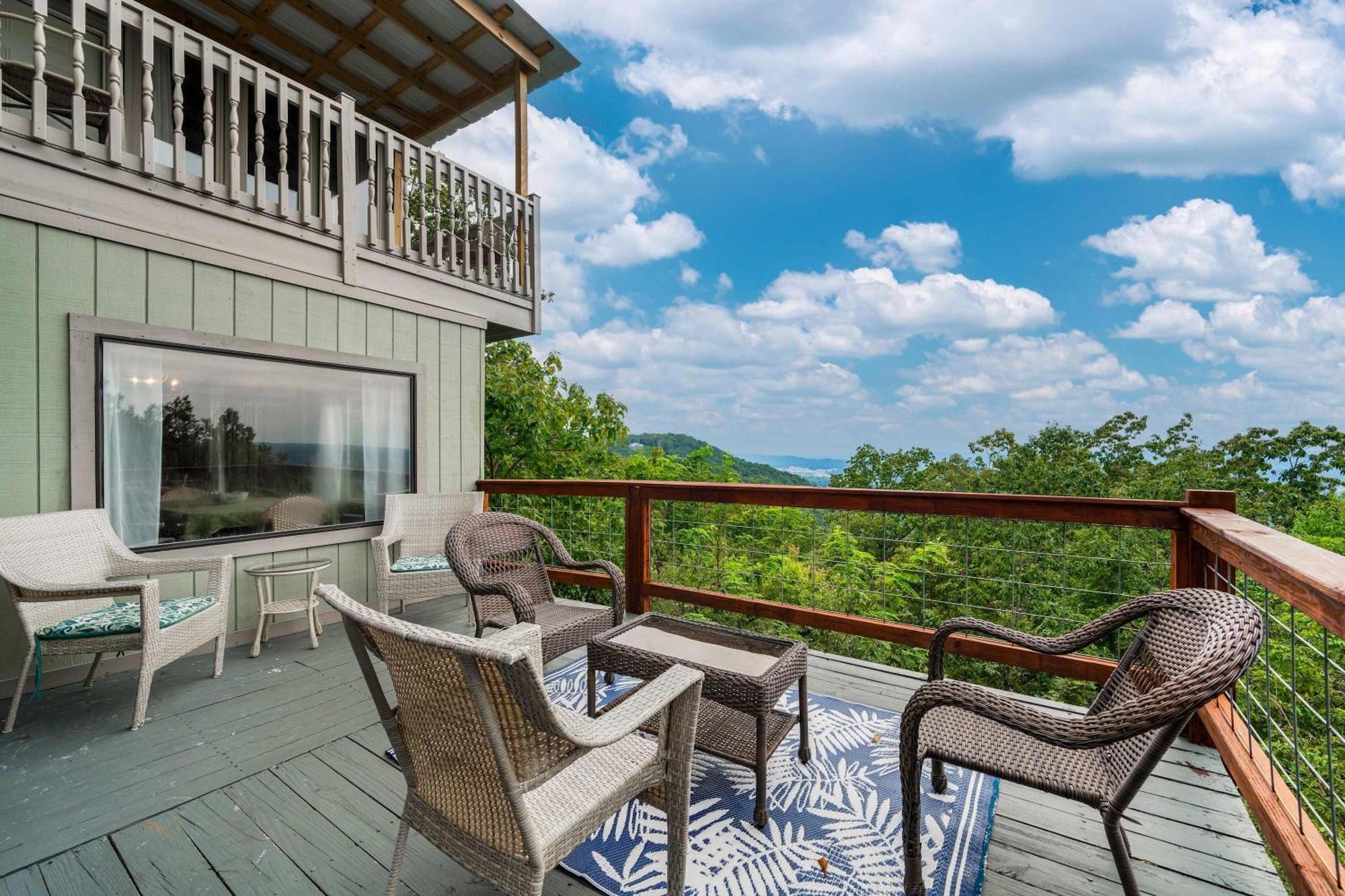 Rubys Roost Villa Mentone ภายนอก รูปภาพ