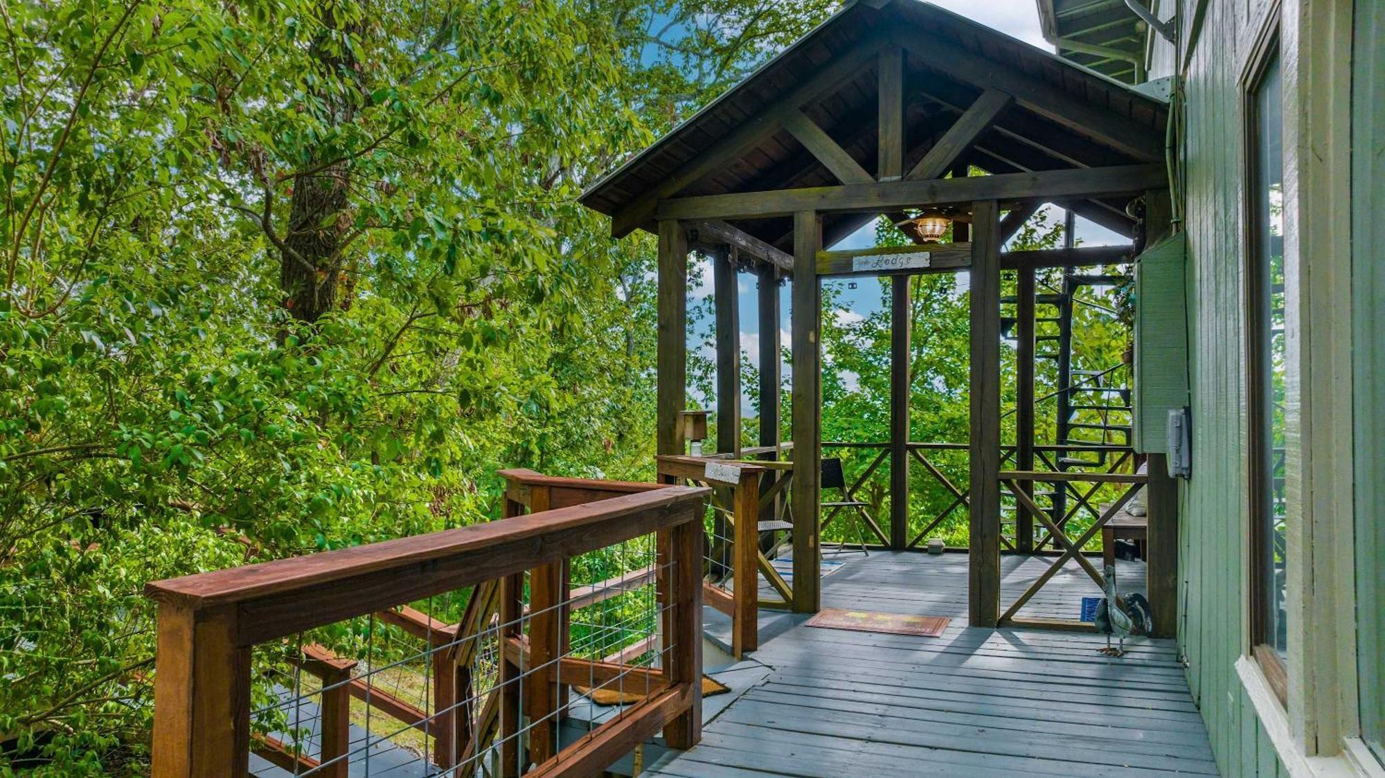 Rubys Roost Villa Mentone ภายนอก รูปภาพ