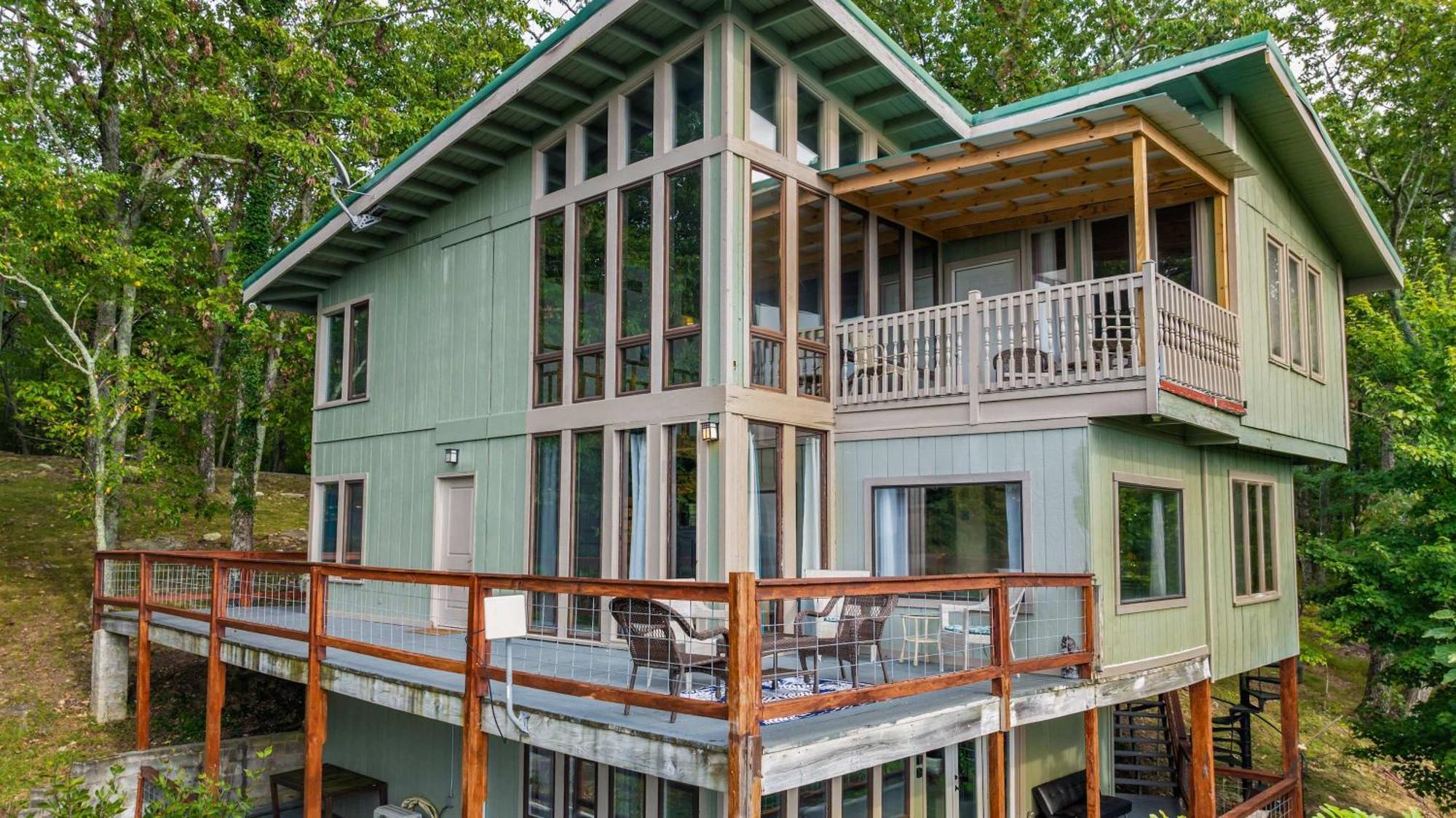 Rubys Roost Villa Mentone ภายนอก รูปภาพ