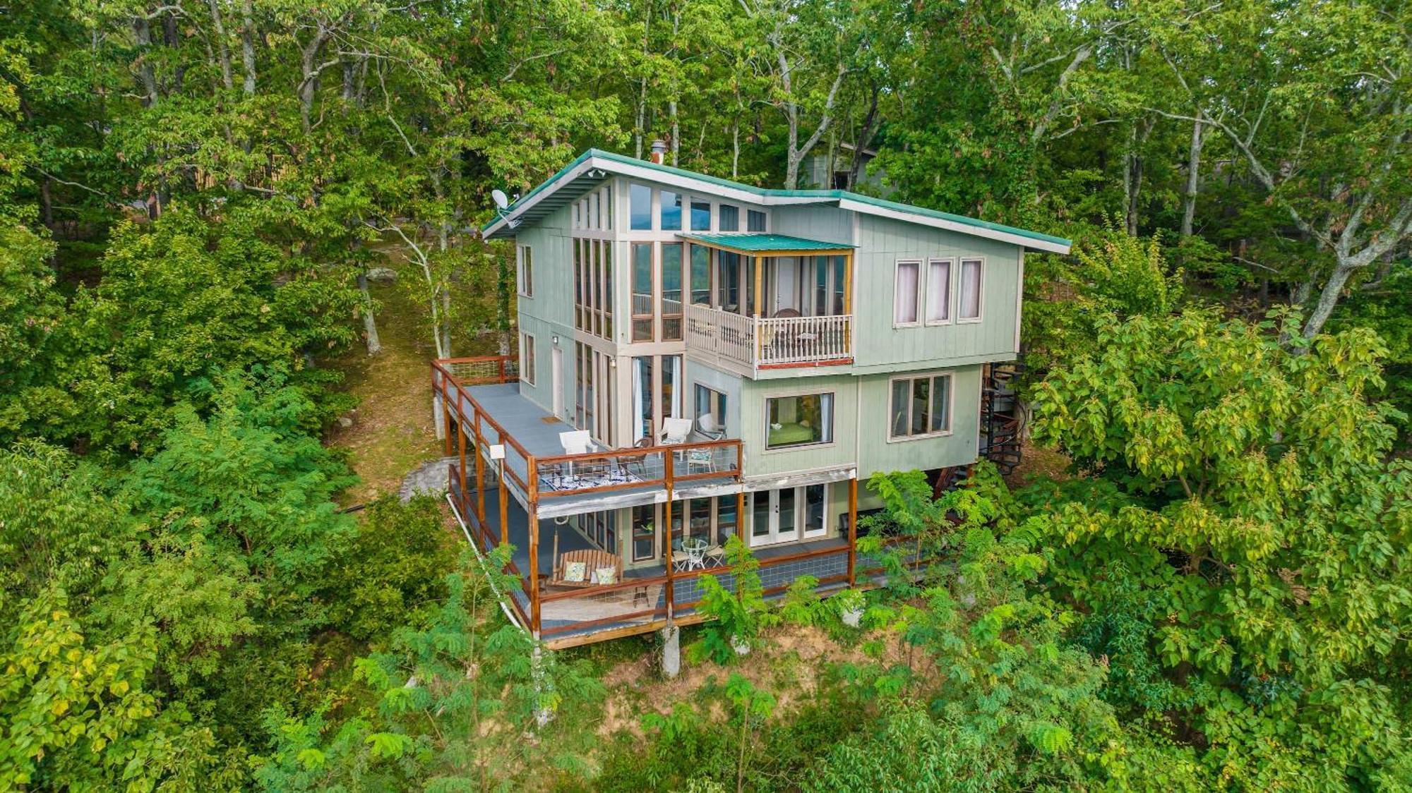 Rubys Roost Villa Mentone ภายนอก รูปภาพ
