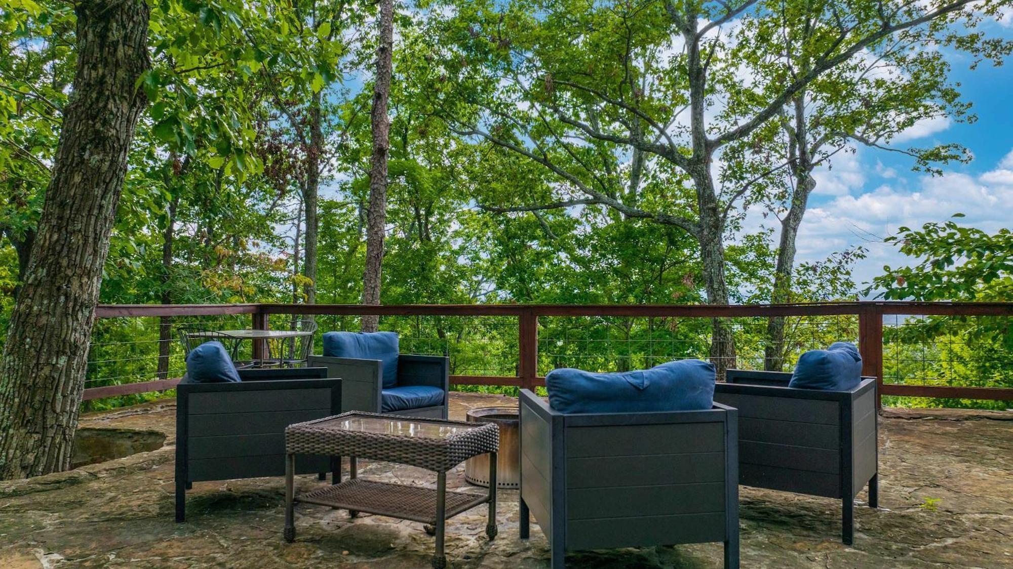 Rubys Roost Villa Mentone ภายนอก รูปภาพ